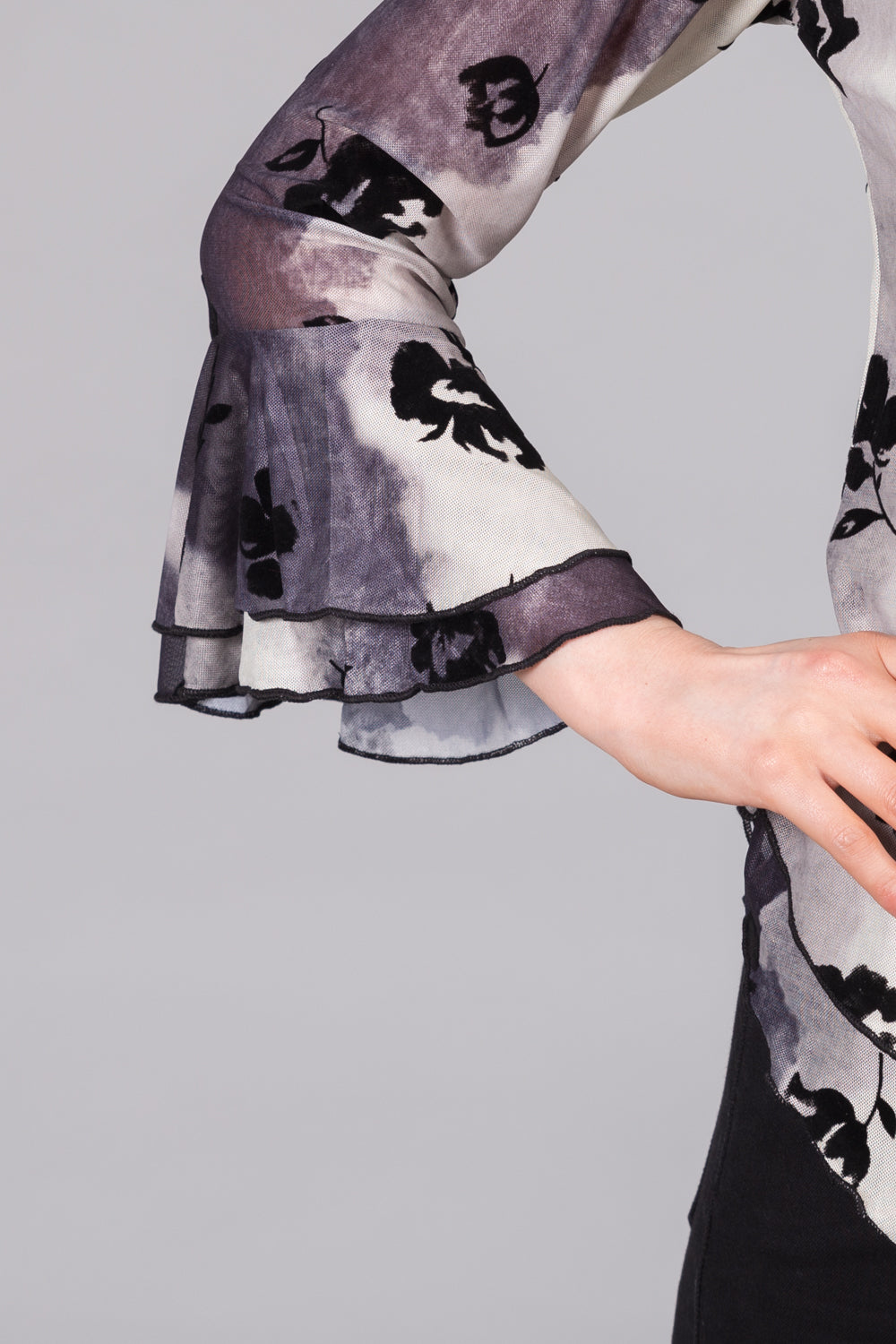 Floral Print Long Sleeve Top with Flared Cuffs - Grey