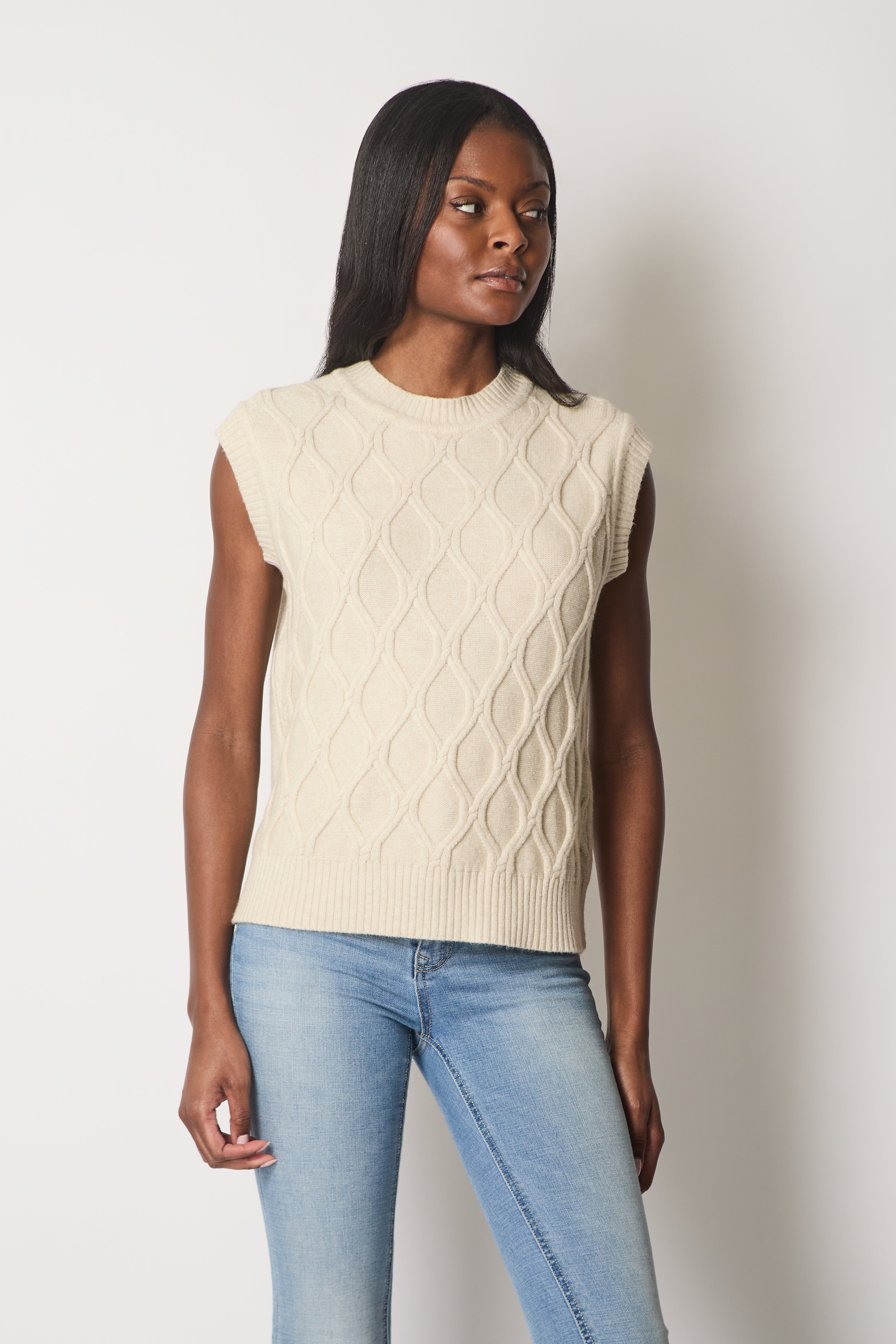 Sleeveless Knitted Sweaters Womens Cable Knit Sleeveless Jumpers