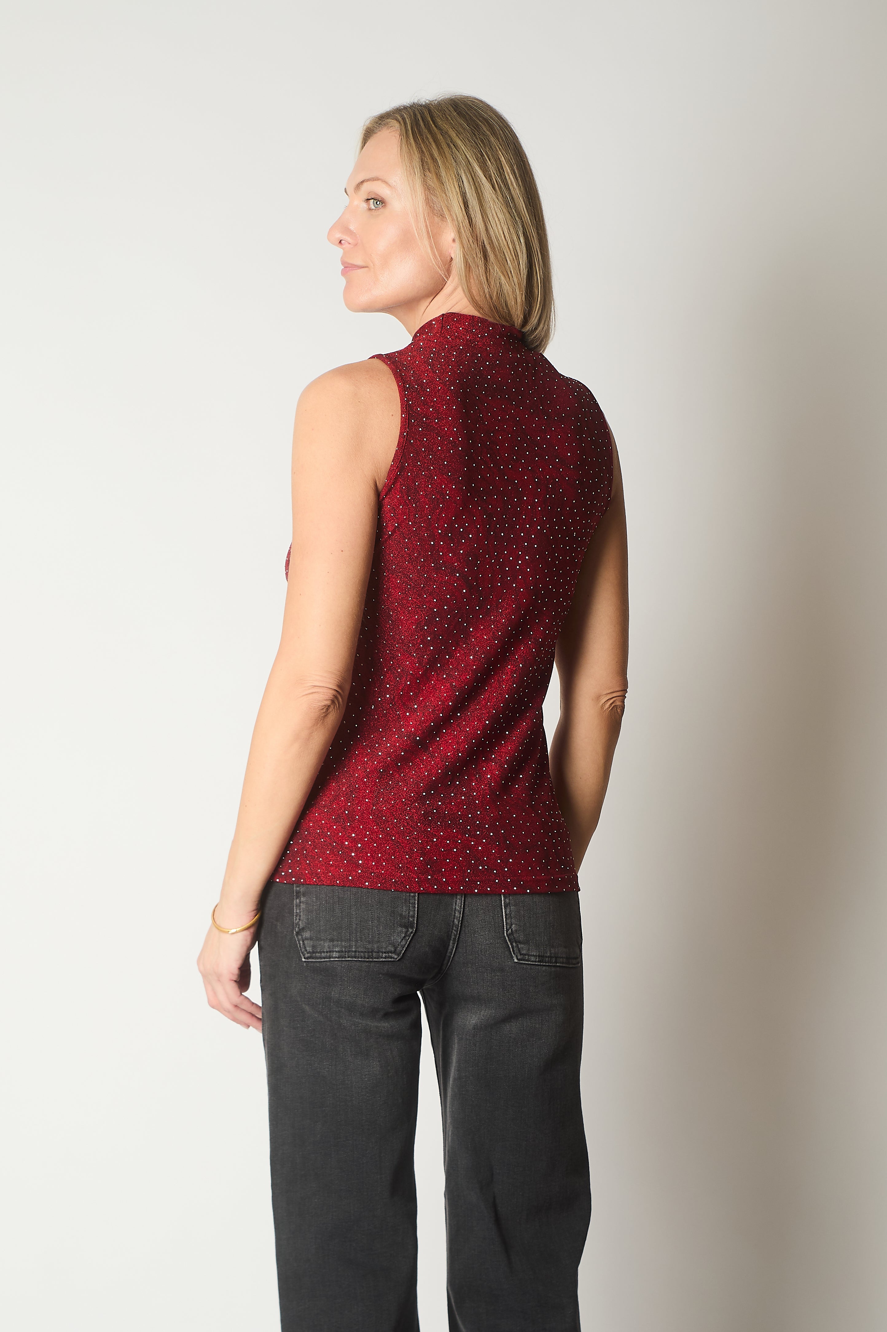 Sleeveless High-Neck Top with Marble Effect and Sparkle Detail - Wine