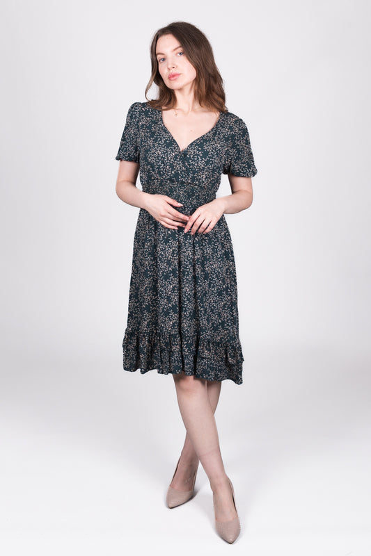 Floral Patterned V-Neck Dress with Ruffle Hem