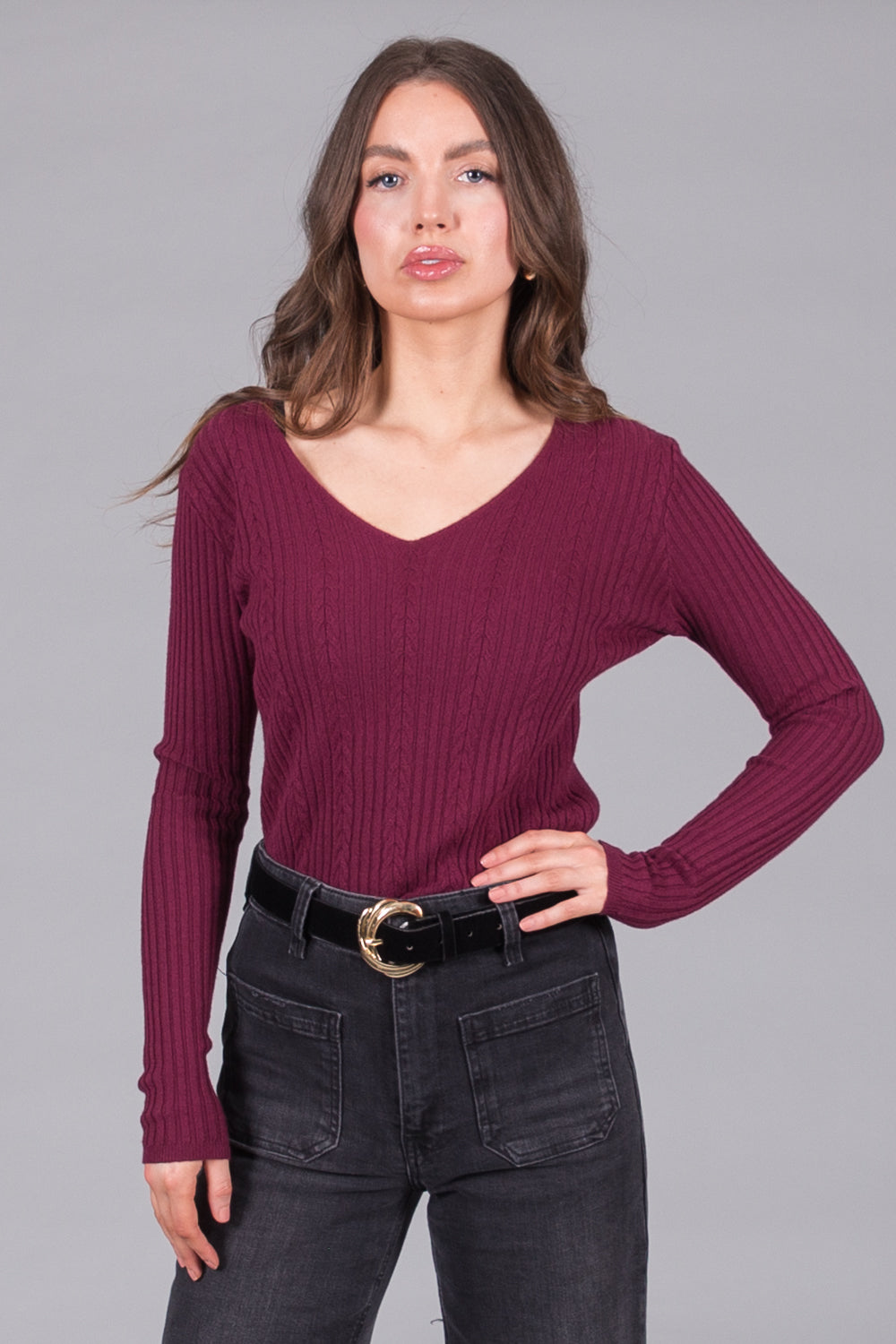 Ribbed V-Neck Jumper - Plum
