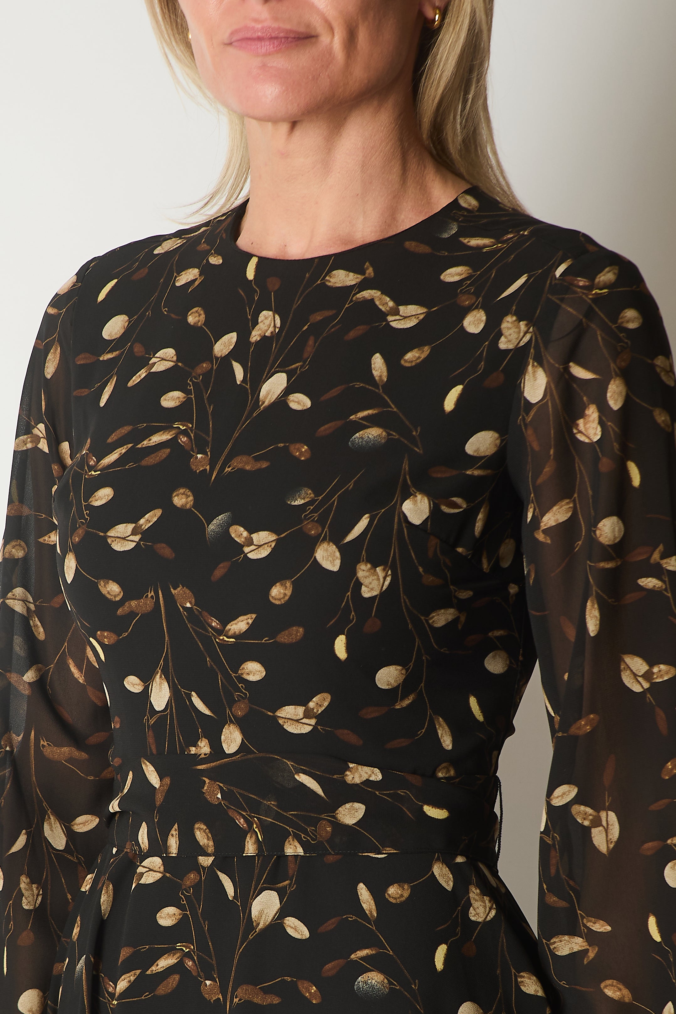 Tie-Waist Dress with Nature Print - Black